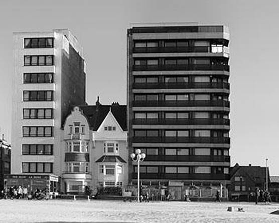 Charleroi Verticale - Fotoausstellung mit analogen Vertikalpanoramen von Dan Hummel, Fotokünstler, Köln