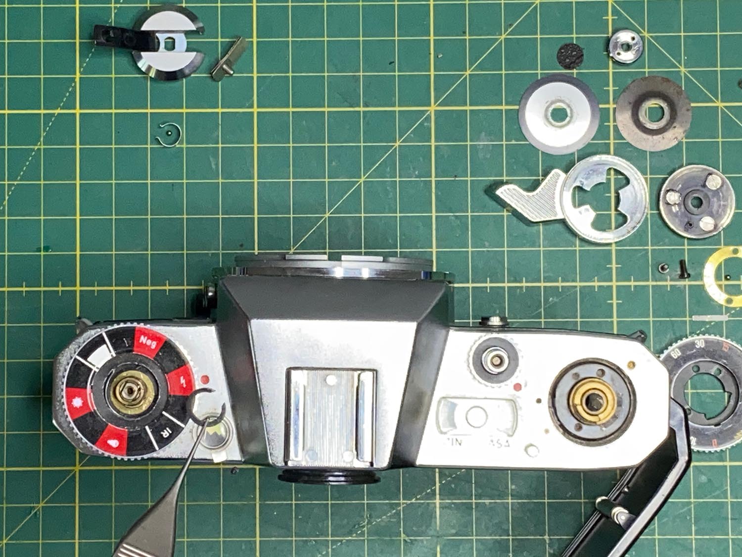 Icarex 35S - Abnehmen des Top-Covers - Schritt 14