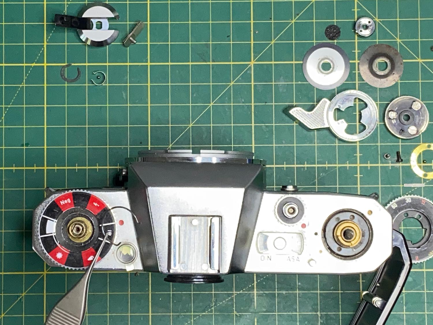 Icarex 35S - Abnehmen des Top-Covers - Schritt 15